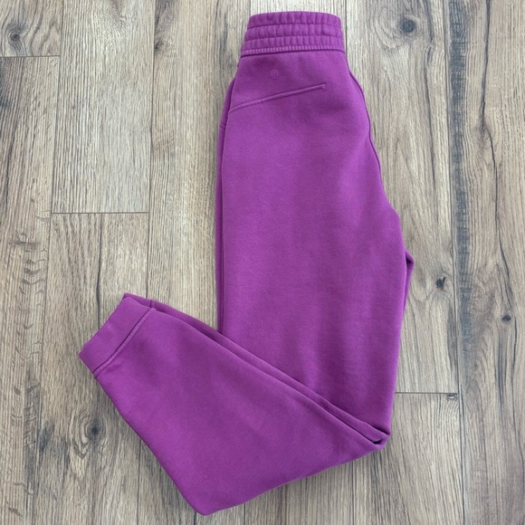Lululemon Loungeful High Rise Joggers In Vivid Plum Size 4 - Picture 1 of 7
